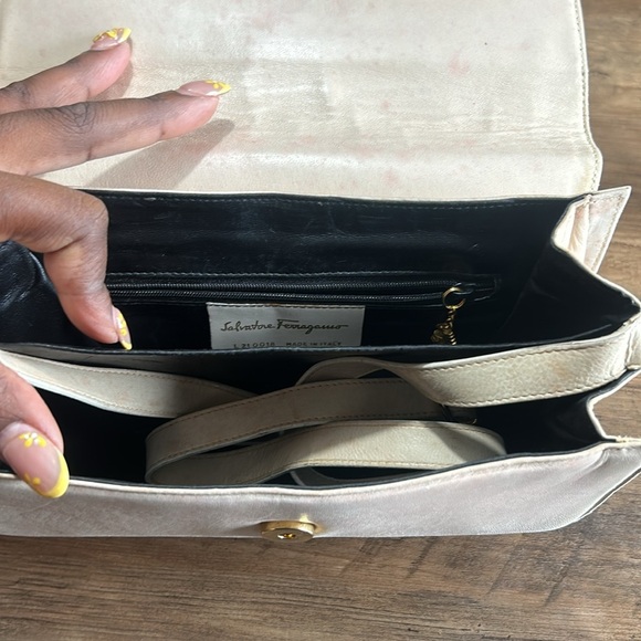 Vintage Salvatore Ferragamo Leather Wallet Made In Italy Italian - Picture 10 of 12